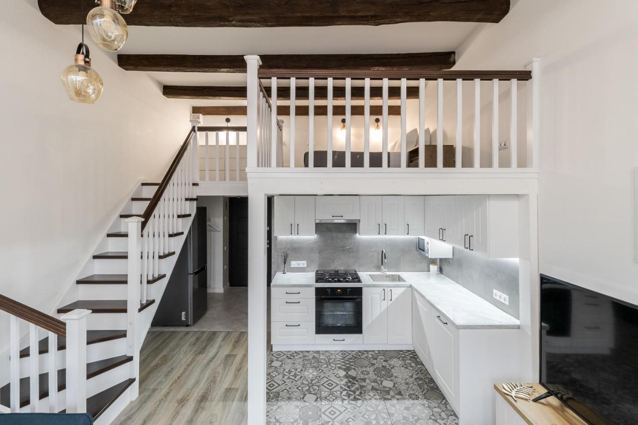 Inshiapartments On Slovatskoho Str Lviv Ngoại thất bức ảnh