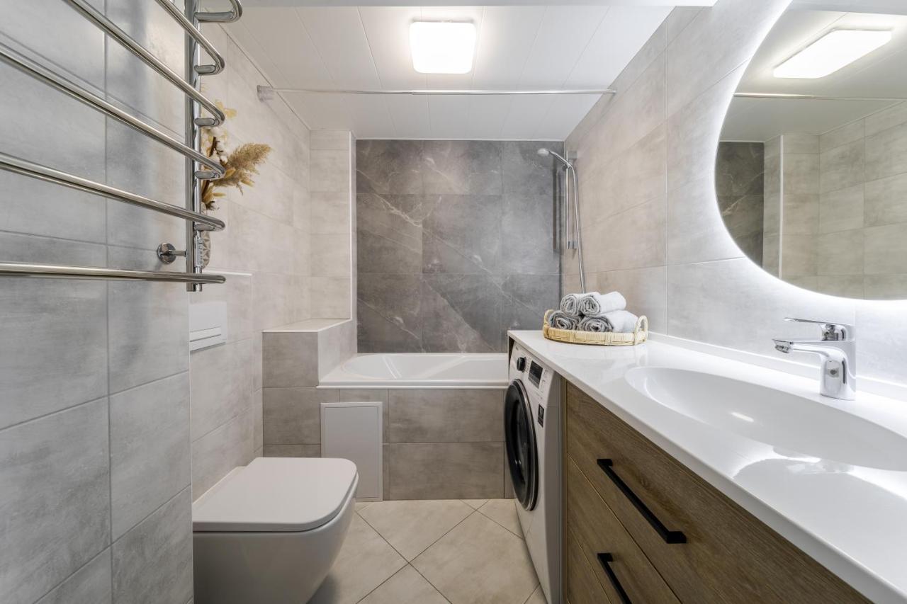 Inshiapartments On Slovatskoho Str Lviv Ngoại thất bức ảnh